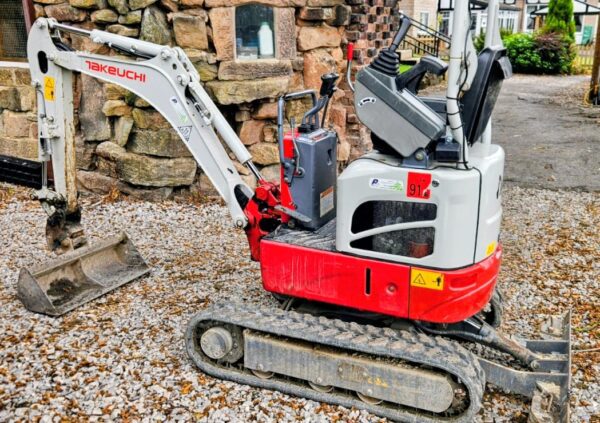 Takeuchi TB210R Mini Excavator - FOR SALE